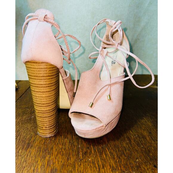 JustFab Nylia Blush Faux Suede T-Strap Lace-Up Gladiator Peep Toe Heels 5.5 - Picture 6 of 9